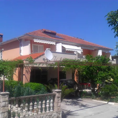And Dobrila Apartamento *