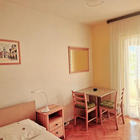 And Dobrila Apartamento *