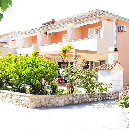 And Dobrila Apartamento *