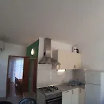 And Dobrila شقة