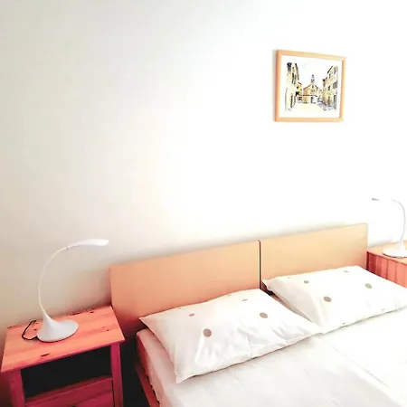Apartments&rooms Dobrila * Jelsa (Hvar)