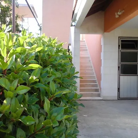 Apartments&rooms Dobrila *