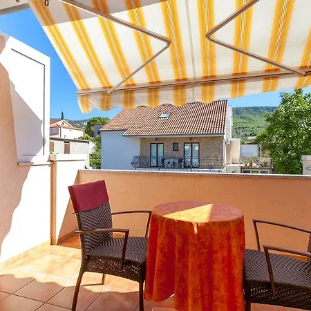 Apartments&rooms Dobrila * Jelsa (Hvar)