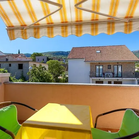 Apartment And Dobrila *