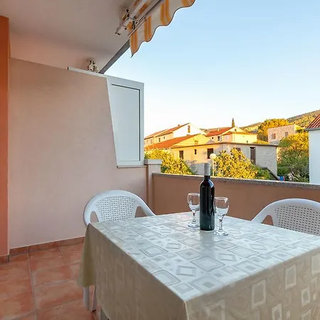 Appartement Apartments&rooms Dobrila