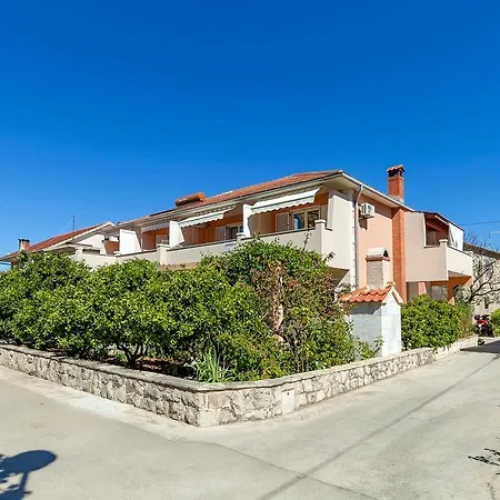 Apartments&rooms Dobrila Jelsa (Hvar)