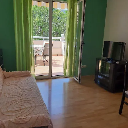Apartments&rooms Dobrila