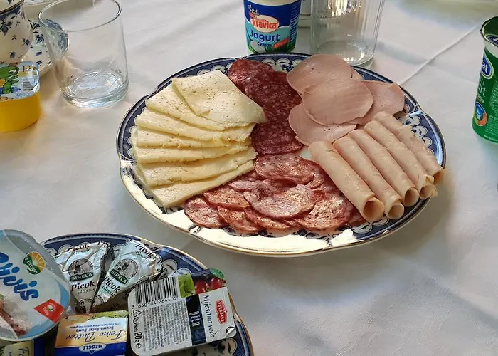 아파트 And Dobrila